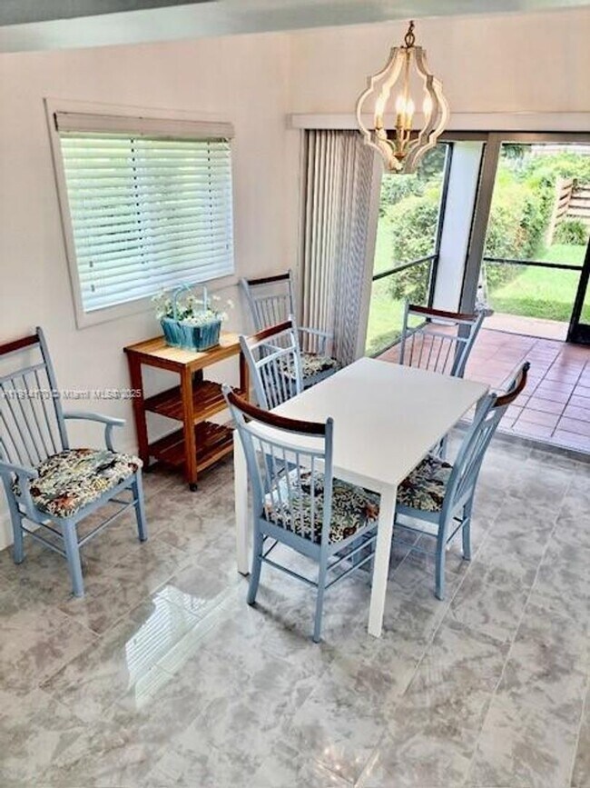 Photo - 7439 Twin Sabal Dr