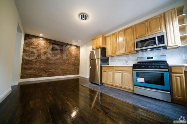 Building Photo - 2 bedroom in ASTORIA NY 11105 Unit 3R Rental