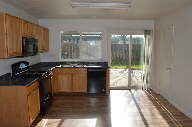 Photo - 1218 Brightday Dr