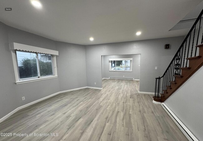 Photo - 342 N Main St