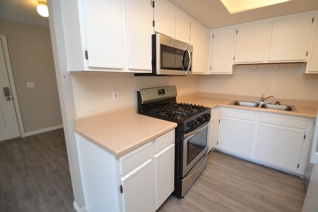 Photo - 2 Bedroom 2 Bath Condo on 9th East!!!