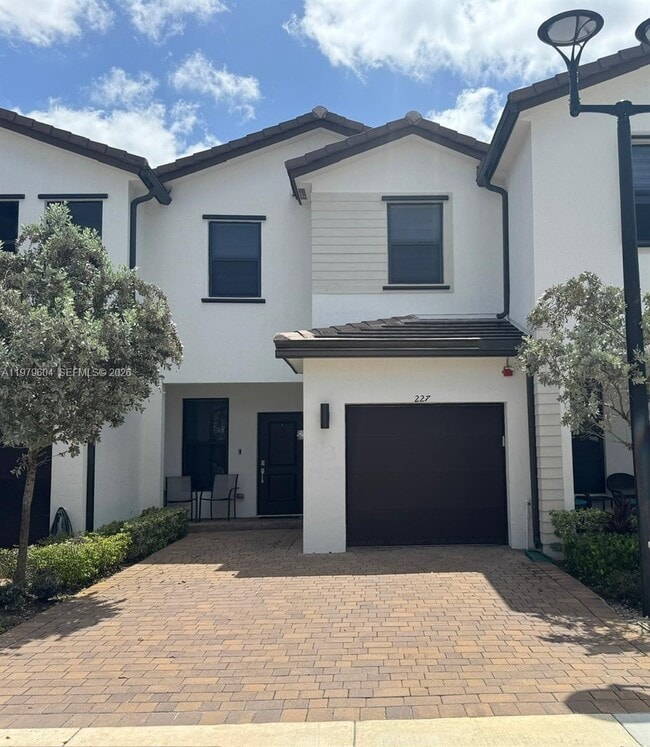 Building Photo - 227 SW 159th Ter