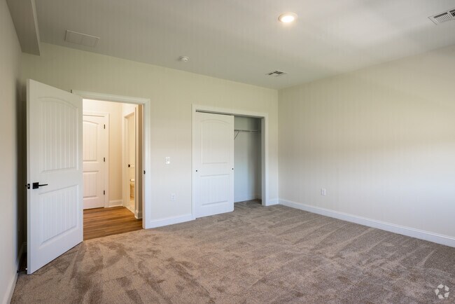 2BR, 1BA - 1,200SF