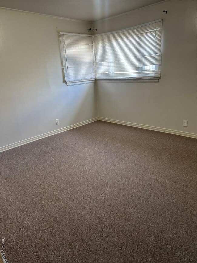 Photo - 194-41 Nashville Blvd