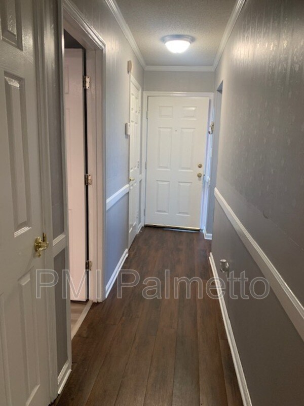 Photo - 100 Londonberry Cir