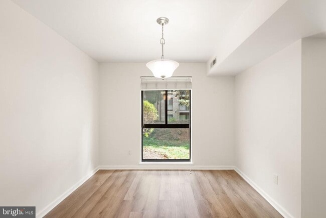 Photo - 2042 Royal Fern Ct Unidad 1B