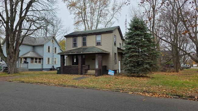 Photo - 915 S Freedom Ave