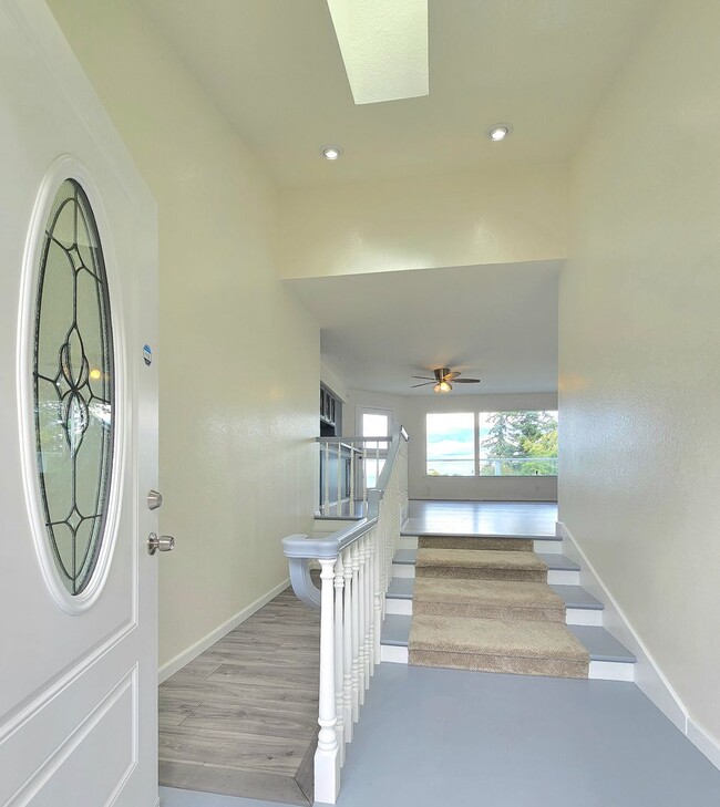 Photo - 2 Bedroom Home with Sound, Island and Ferr...