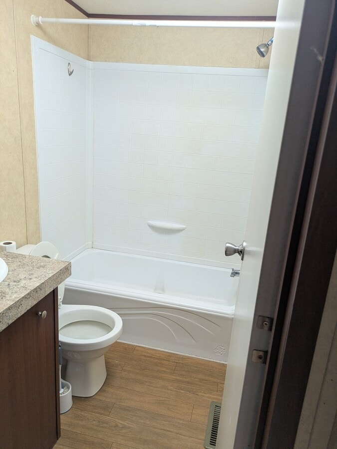 Photo - 203 E Lincoln St
