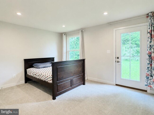 Photo - 812 Canary Island Ct