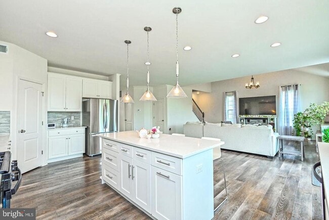 Photo - 106 Alliance Ct