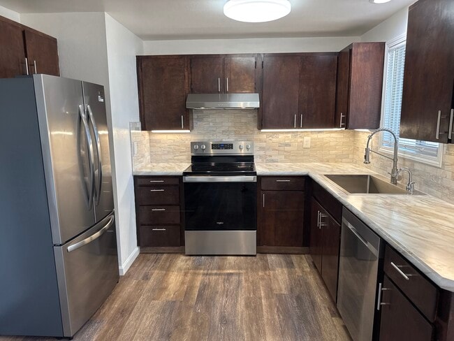 Building Photo - 15320 NE 31st St Rental