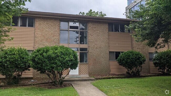 Building Photo - Walking distance to the Gulch and Music Row! Rental