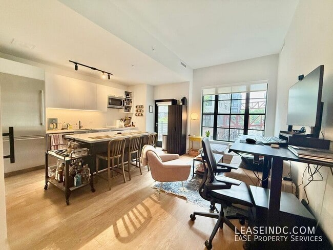 Photo - 1625 Eckington Pl NE Unit #321