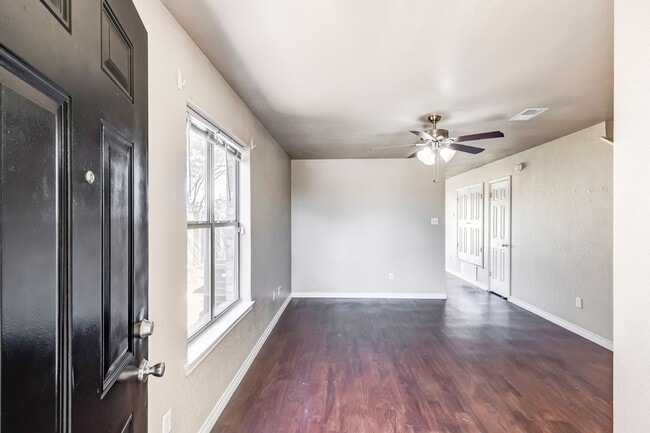 Photo - 2501 Schwald Rd