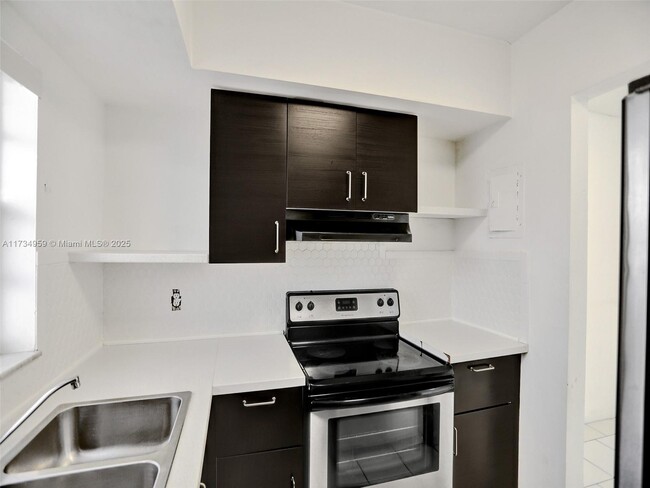 Photo - 3530 NW 43rd Ave Apartment Unit 103