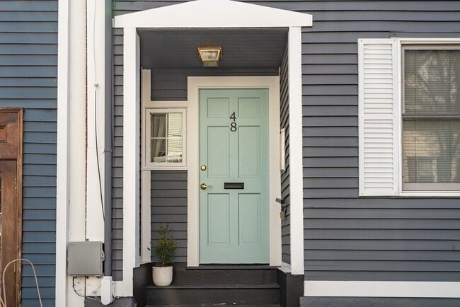 Building Photo - 48-50 Russell St Unit 3A