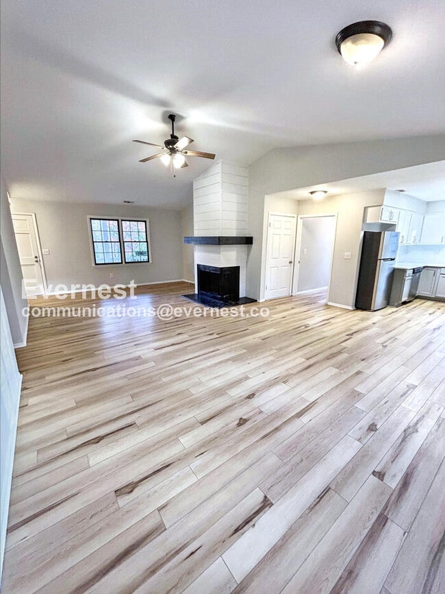 Photo - 2884 Millwheel Rd