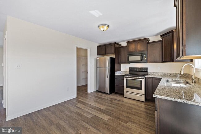 Photo - 809 Rising Sun Ln