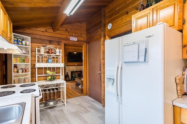 Photo - 2853 McCallum Rd
