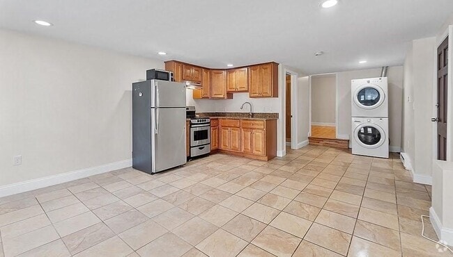 Building Photo - 426 Saratoga St Unit 1 Rental