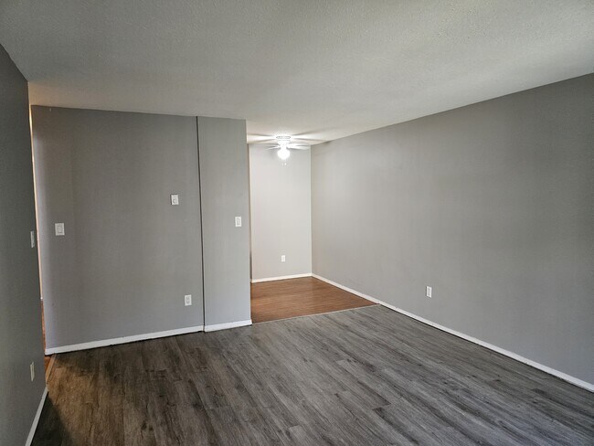 1755 No 9 Highway203 Unit 203