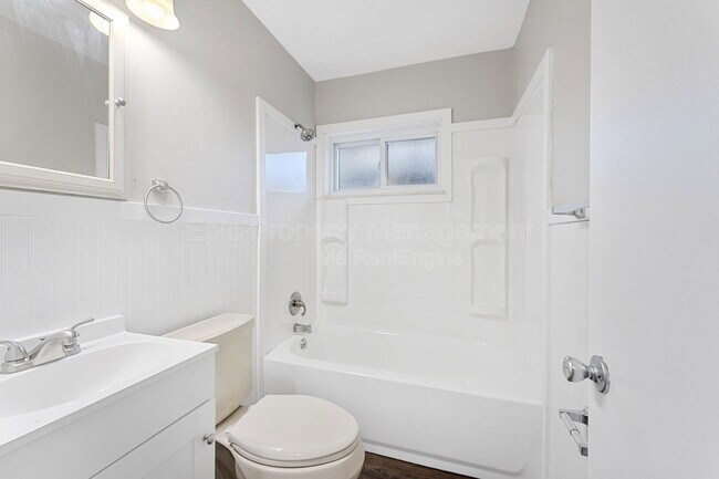Photo - 14069 Helen St