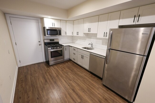 Building Photo - 332 Talbot Ave Unit 13