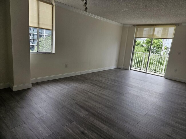 Photo - 126 SW 17th Rd Unidad 407