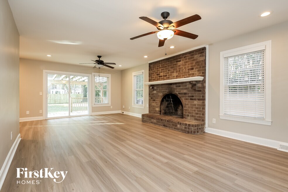 218 Old Dominion Dr
