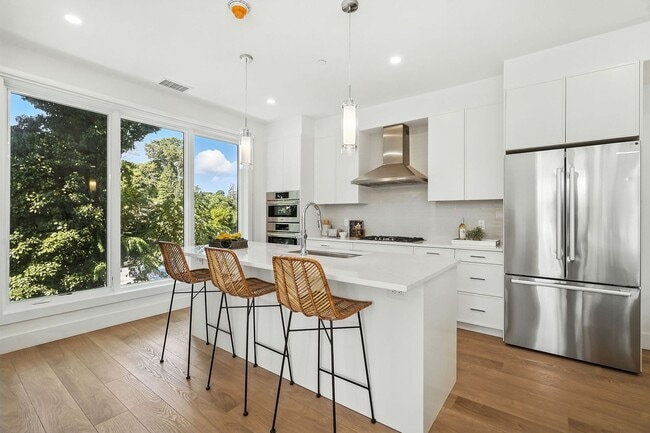 Photo - Harrison Grand