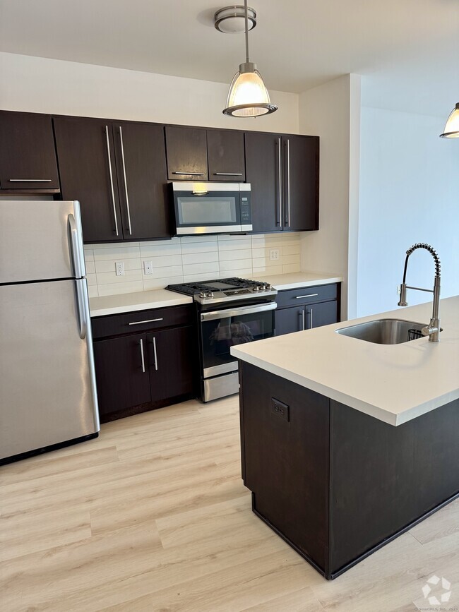 Building Photo - 1200 Bedford St Unit 206 Rental