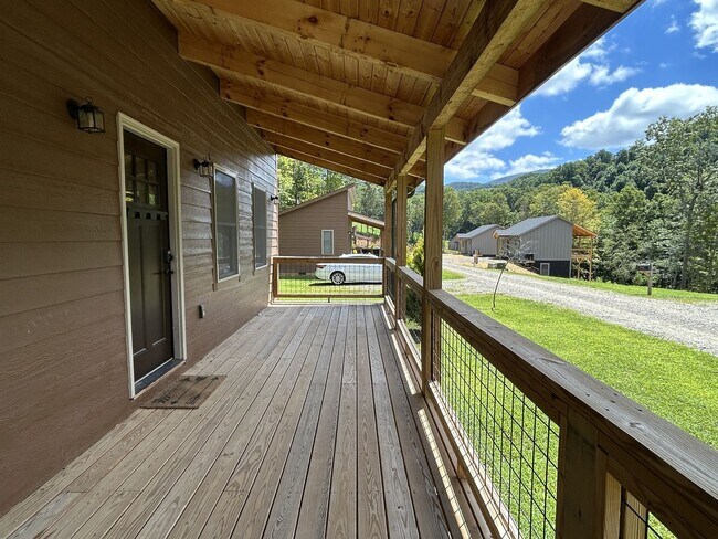 Photo - Live Modern. Live Mountain. Live Here.