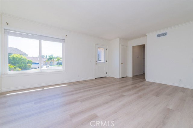 Photo - 4881 Winvale Ave