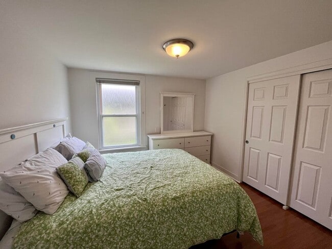 Photo - 102 N Pier St