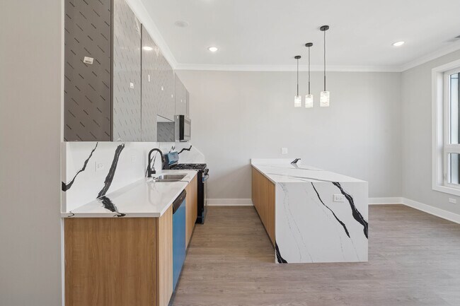 Photo - 4839 W Huron St Unidad 1