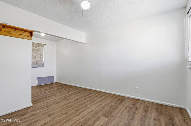 Photo - 3912 Kemp Ave Unit 4