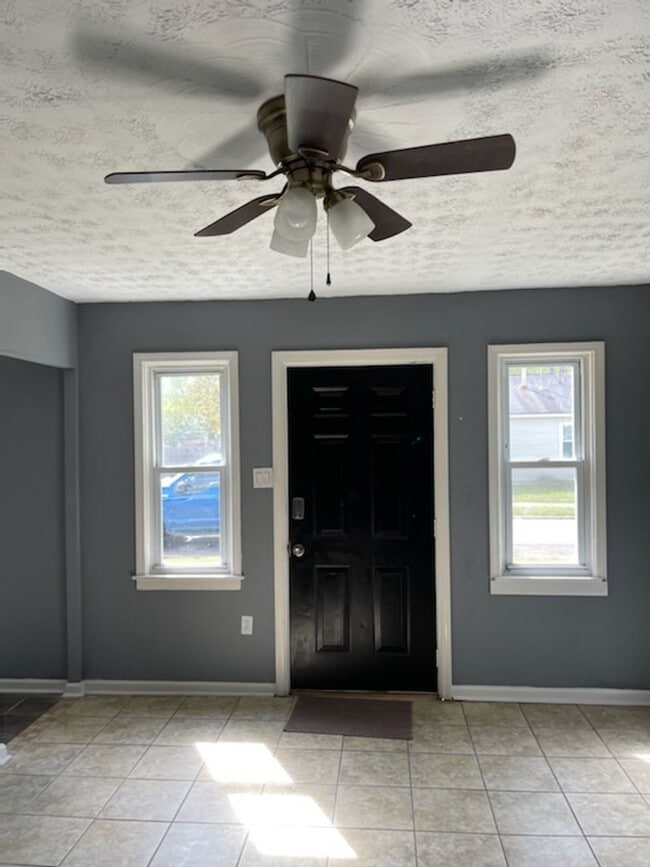 Photo - 2636 Bard Ave