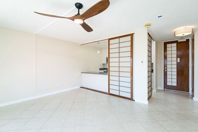 Photo - Centrally Located Queen Emma Gardens, Unit K-1245