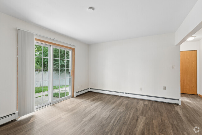 3BR, 1.5BA - 1,300SF - Living Room