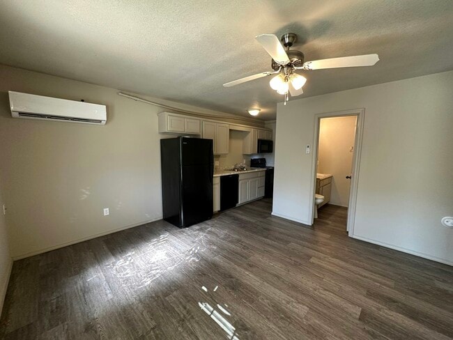 Photo - 112 S 25th St