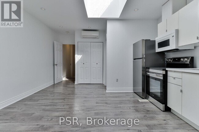 Photo - 1364 St Clair Ave W