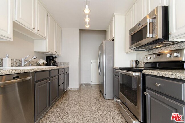 Photo - 18065 Coastline Dr Unit 1