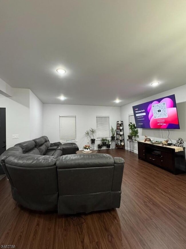 Photo - 528 Jefferson Ave