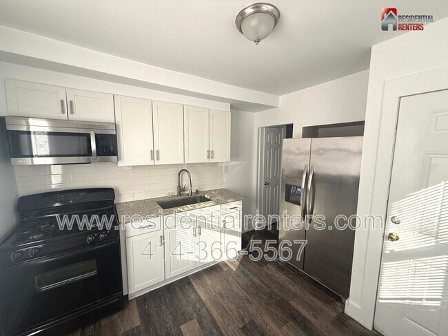 Photo - 7019 W Burleigh St