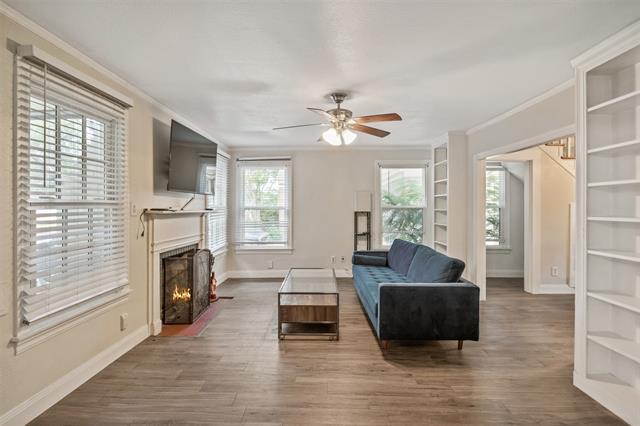 Photo - 2701 Benbrook Blvd