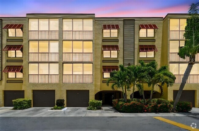 Building Photo - 5817 Park St N Unit 310 Rental