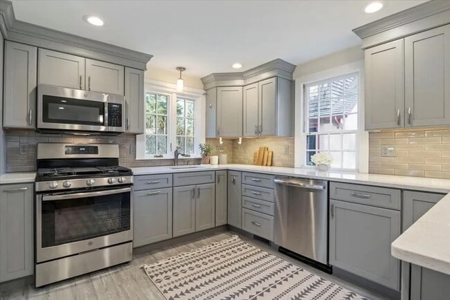 Photo - 16 King Philip Trl