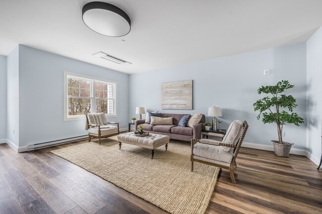 Photo - 451 Essex St