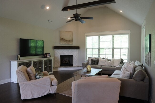 Photo - 2200 NW Small Oaks St